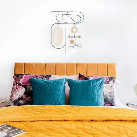 Casa Modernacheckprofile * Roma